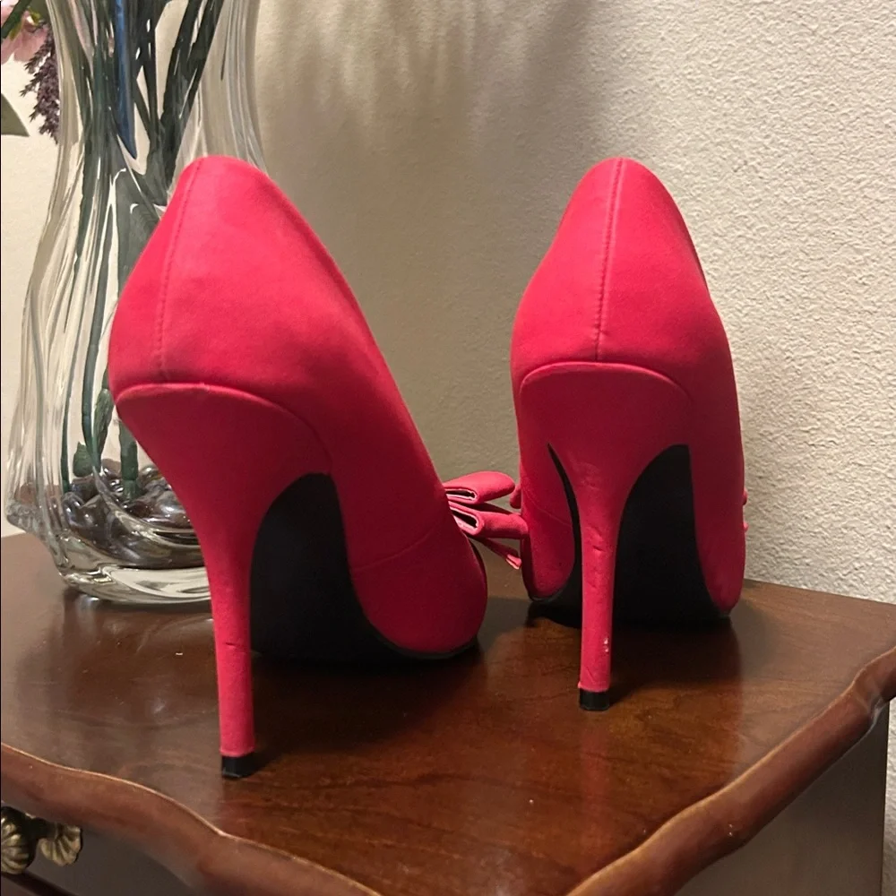 JustFab Vibrant Red Bow Heels - Picture 6 of 11